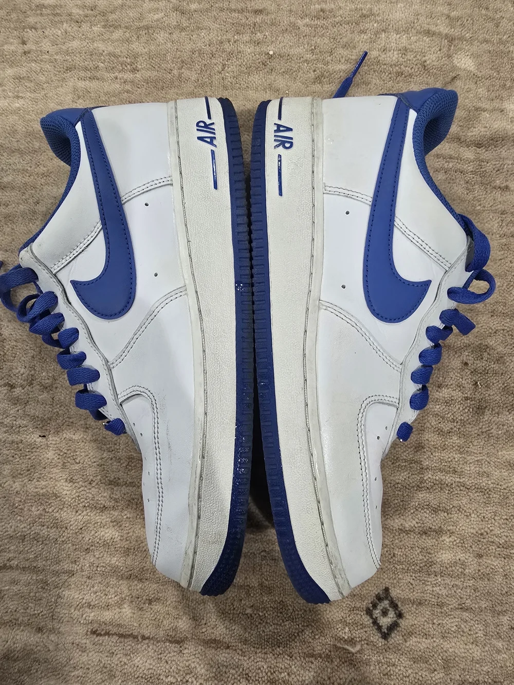 Nike Men's White & Blue Low-Top Sneakers
